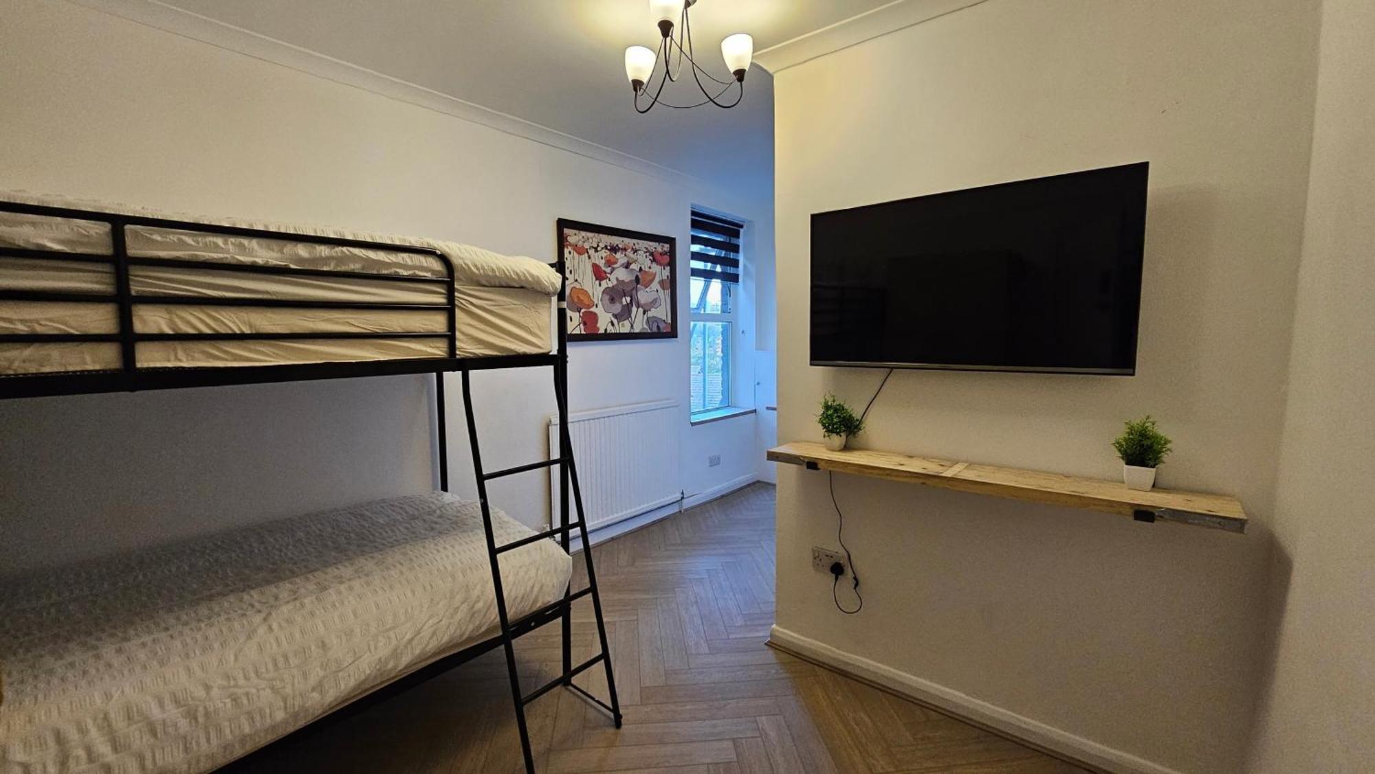 Bros 3* Londra